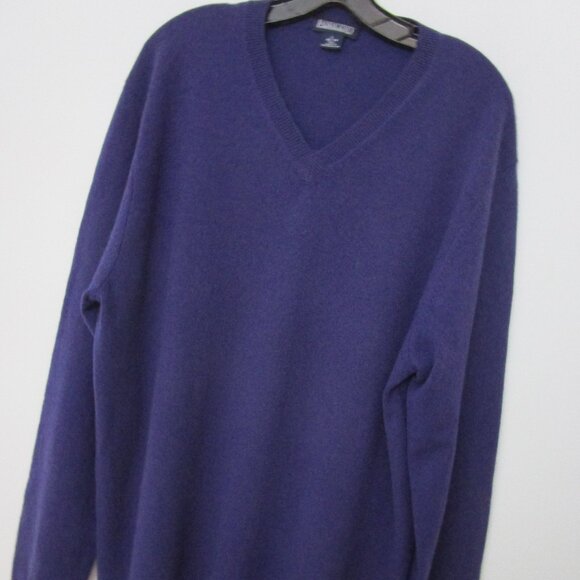 Mens Purple CASHMERE Classic V Neck Pullover Sweater - Picture 3 of 8